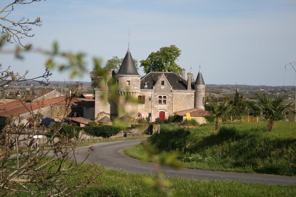 Chateau De La Grave Bed and Breakfast Bourg-sur-Gironde Εξωτερικό φωτογραφία