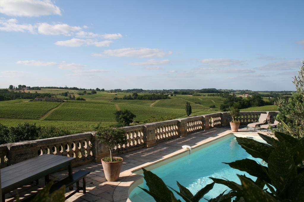 Chateau De La Grave Bed and Breakfast Bourg-sur-Gironde Εξωτερικό φωτογραφία